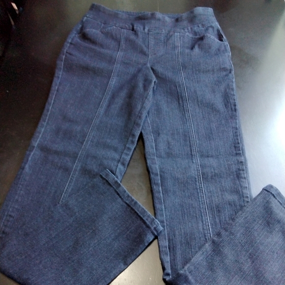 D & Co.  Women's Jeans - Picture 1 of 3